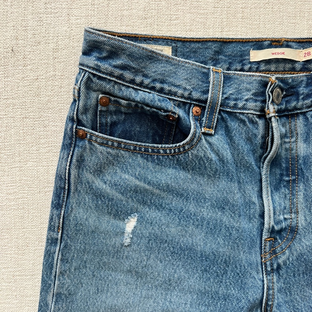 Levi’s Wedgie Jeans